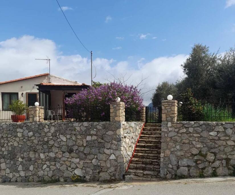 το σπιτάκι στη μουρνέ Dariviana